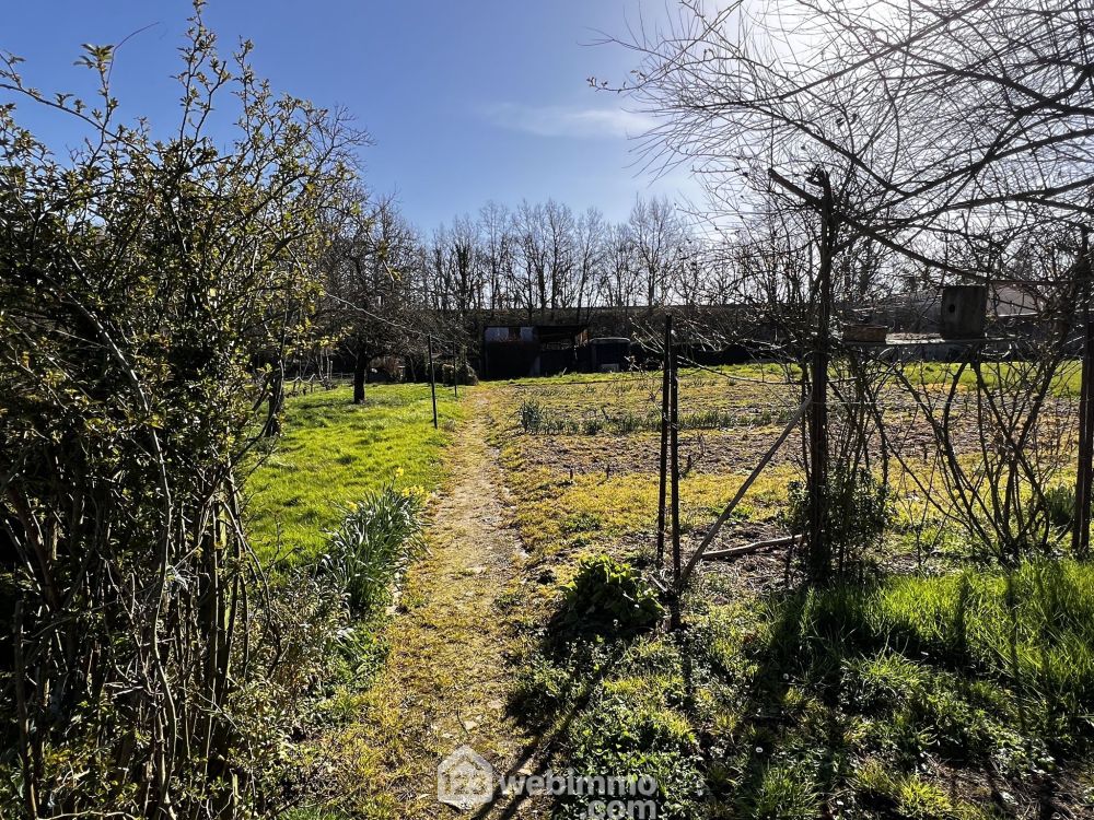 Photo 24 - Saint-Loup-Lamairé 79600 à Saint-Loup-Lamairé