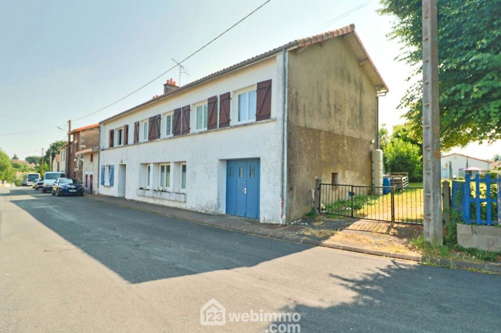 Photo 26 - Civray 86400 à Civray