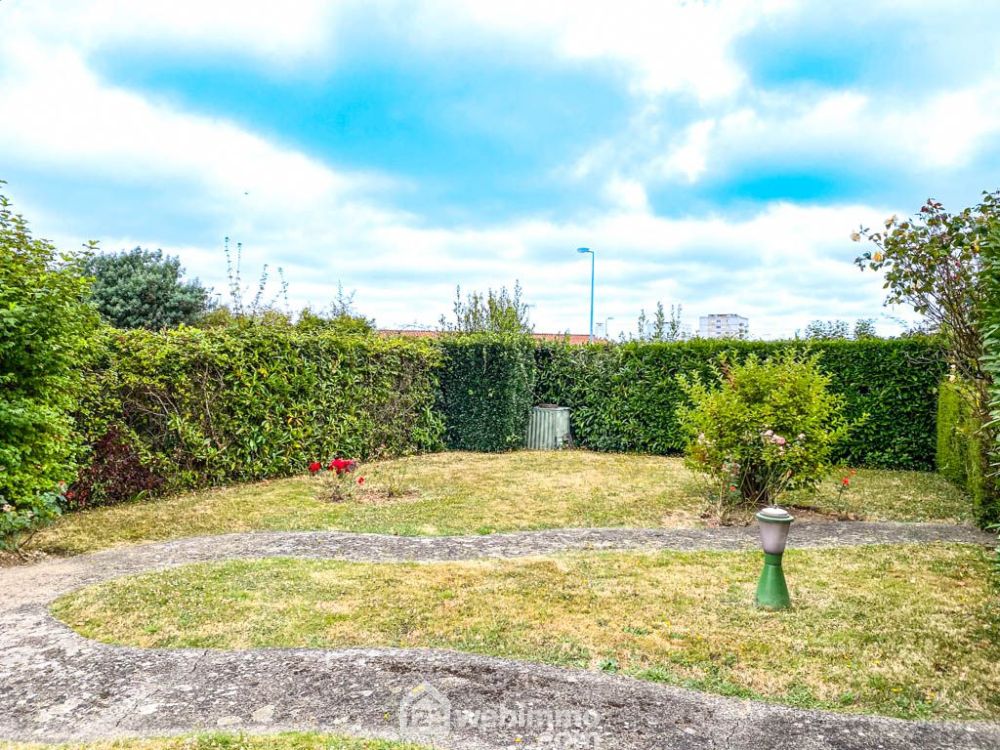 Photo 2 - Cholet 49300 à Cholet