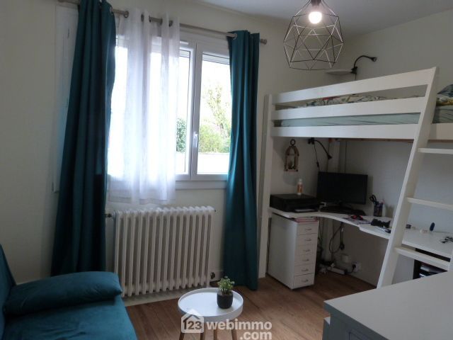 Photo 12 - Saint-Médard-en-Jalles 33160 à Saint-Médard-en-Jalles