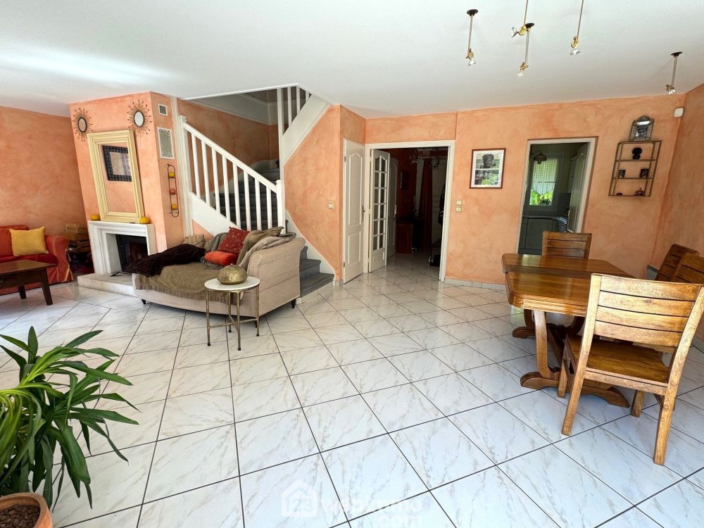 Photo 2 - 91070 91070 à 91070