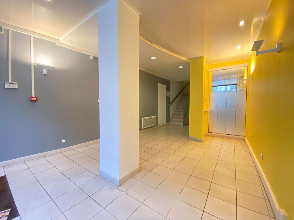 Photo 2 - LAON 02000 à LAON