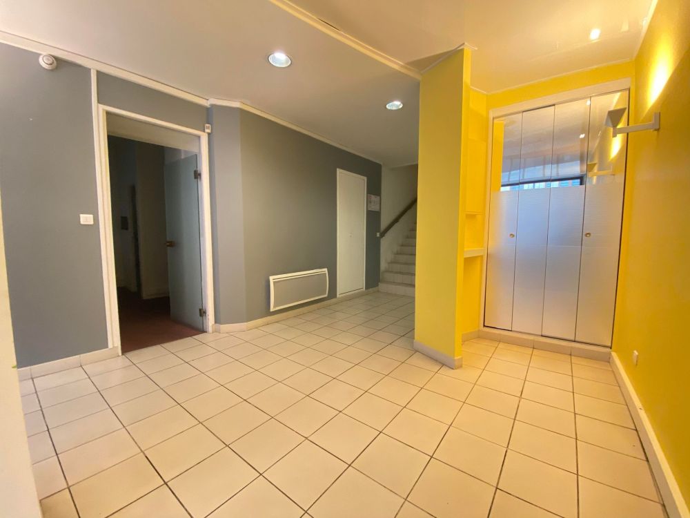 Photo 3 - LAON 02000 à LAON