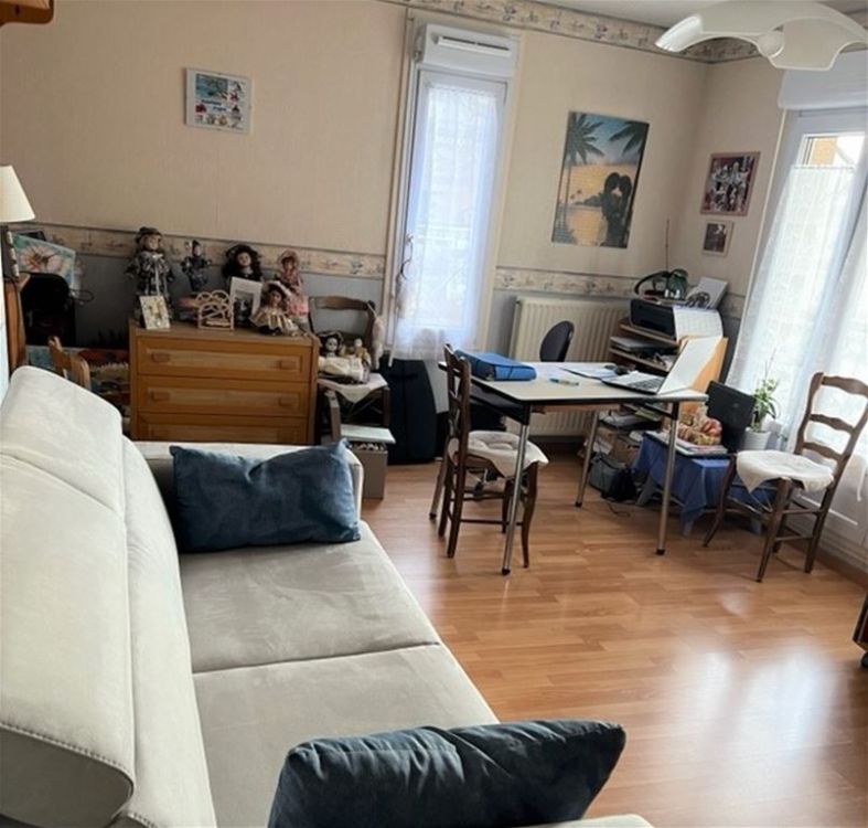 Photo 1 - Évry 91000 à Évry