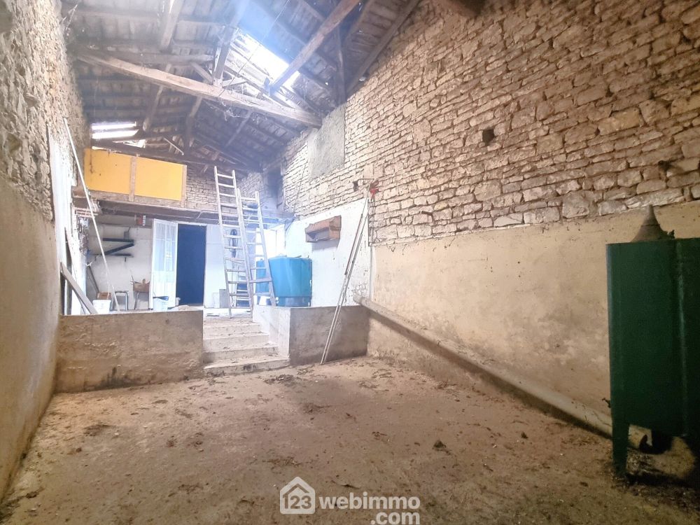 Photo 19 - Neuville-de-Poitou 86170 à Neuville-de-Poitou