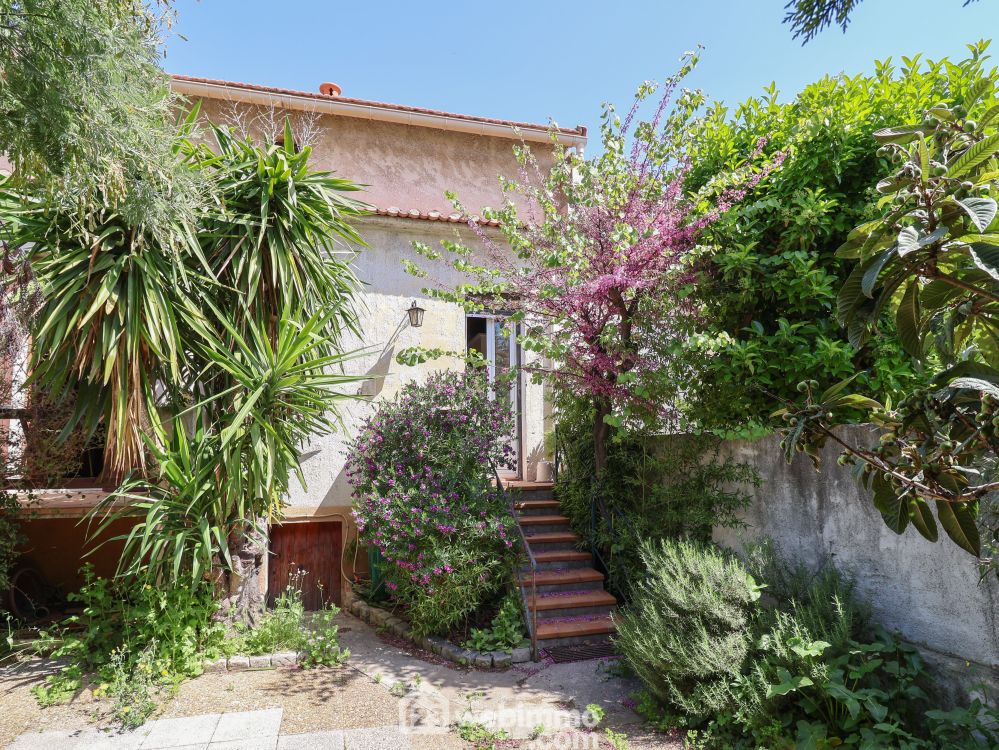 Photo 3 - Marseille 13008 à Marseille