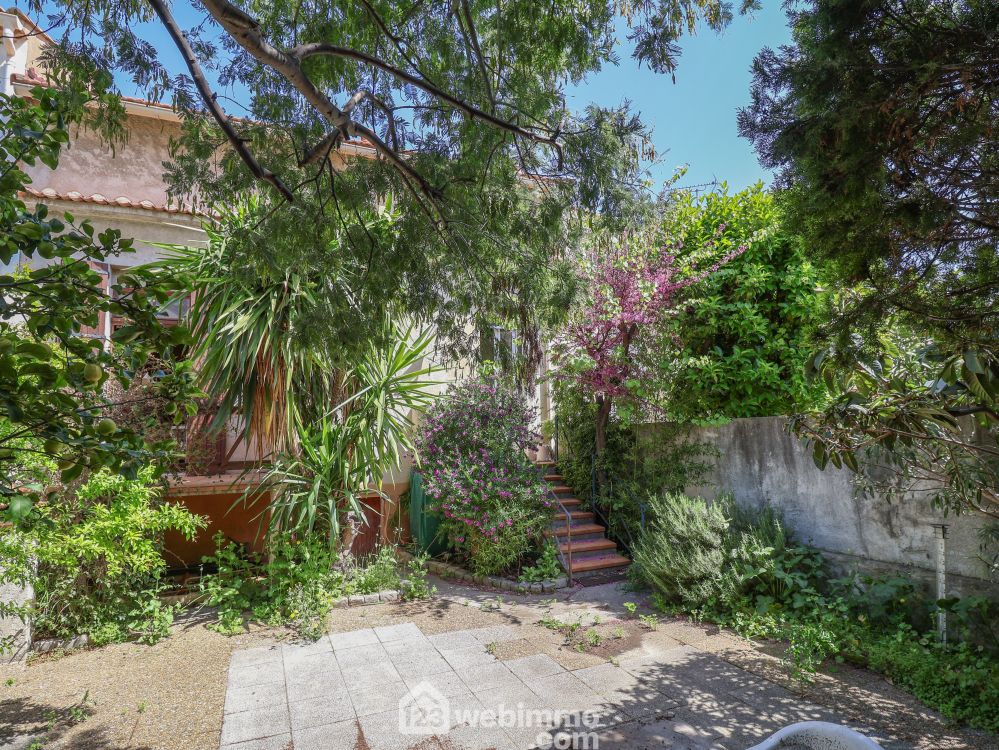 Photo 20 - Marseille 13008 à Marseille