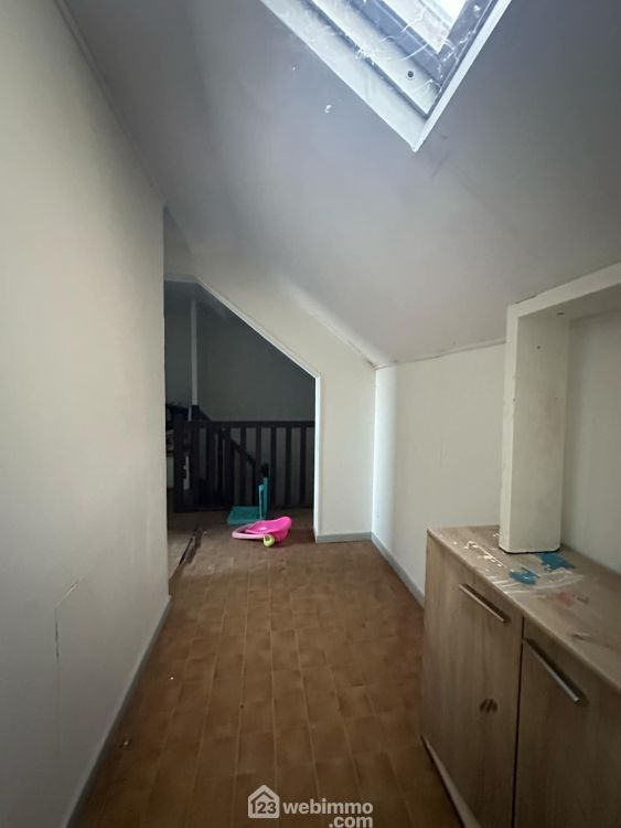 Photo 3 - Guise 02120 à Guise