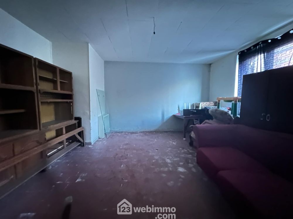 Photo 2 - Guise 02120 à Guise