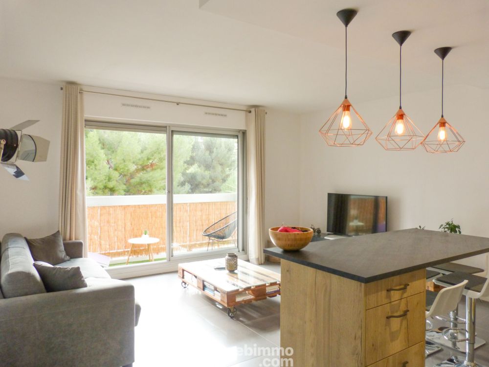 Photo 1 - Marseille 13008 à Marseille