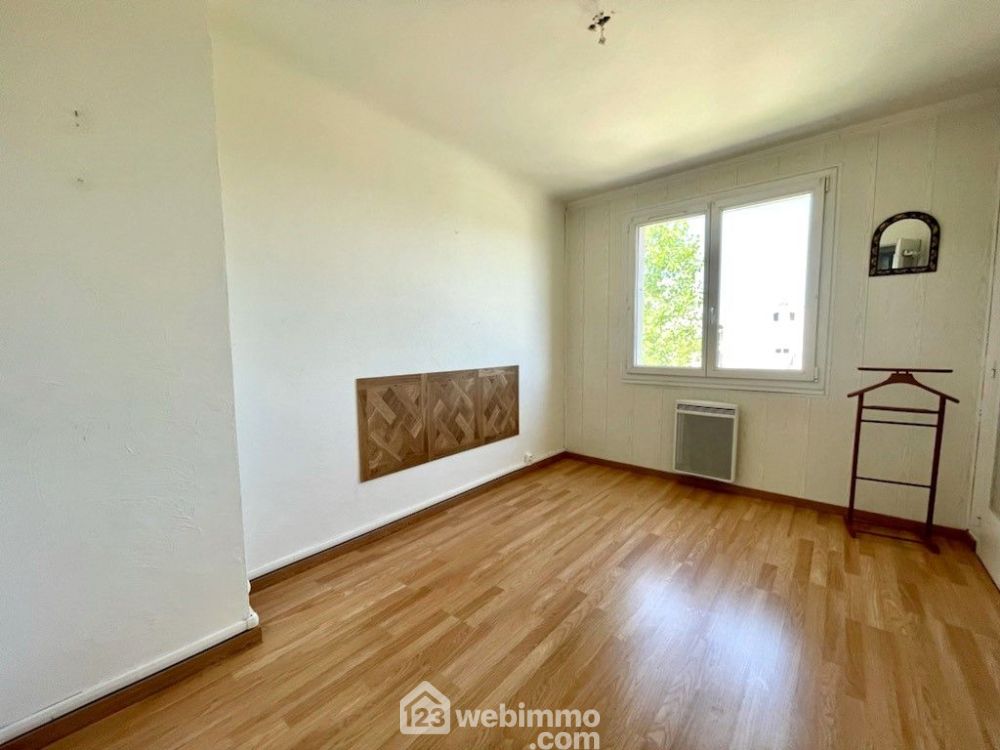 Photo 5 - Le Luc 83340 à Le Luc