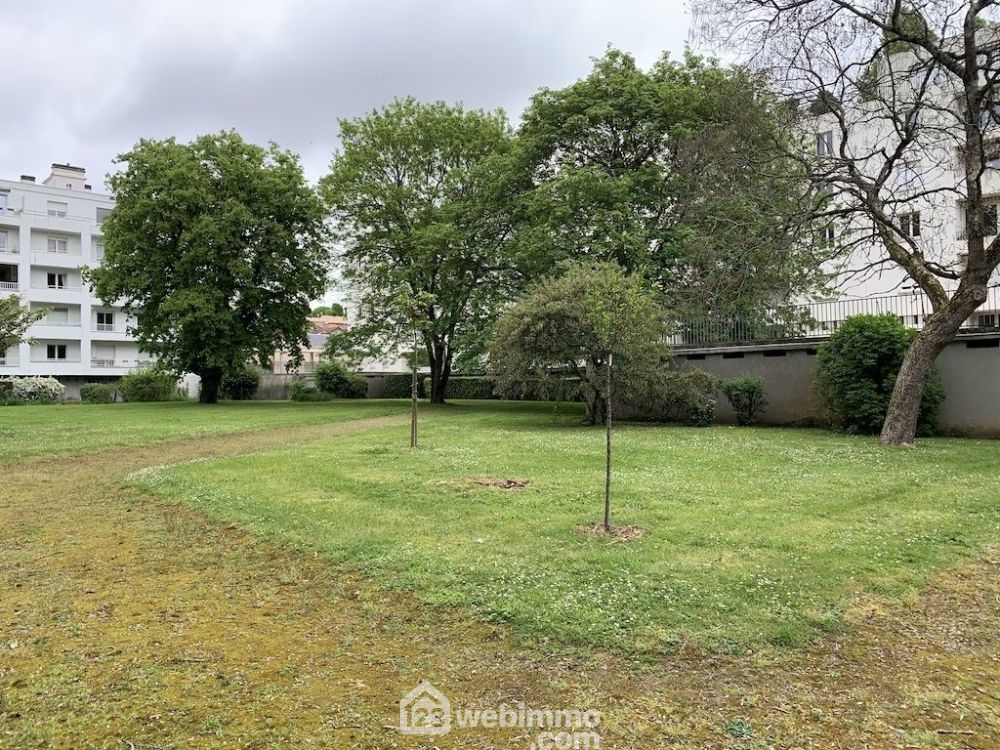 Photo 2 - Poitiers 86000 à Poitiers