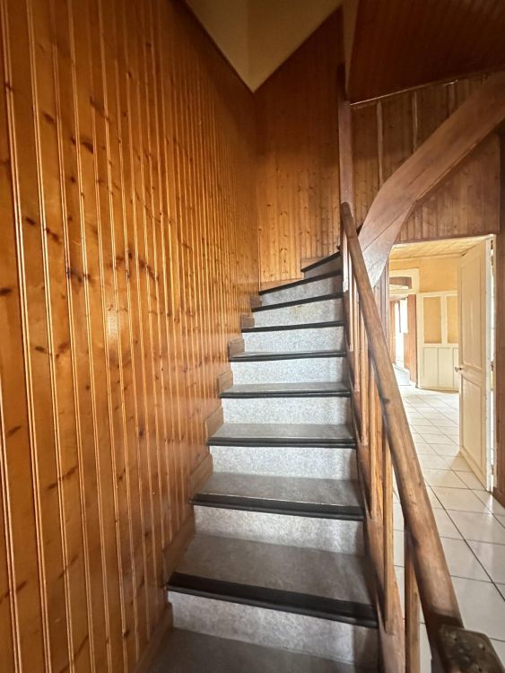 Photo 12 - Laon 02000 à Laon