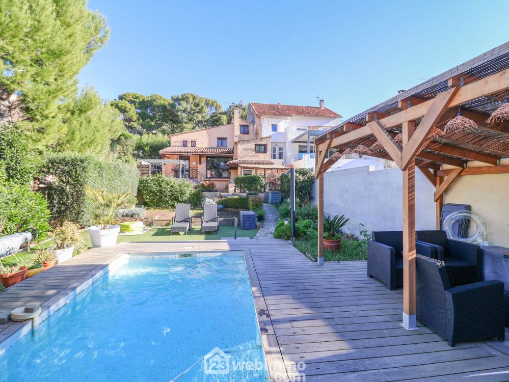 Photo 3 - Marseille 13009 à Marseille