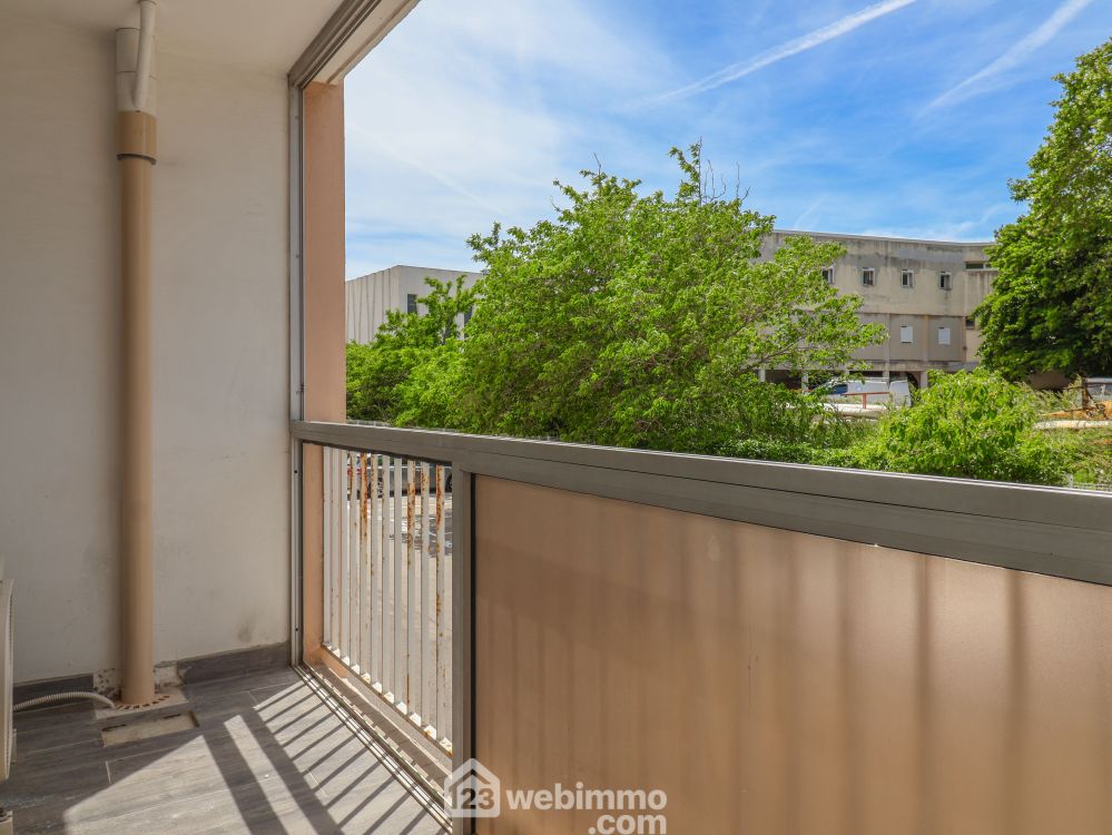 Photo 1 - Marseille 13008 à Marseille