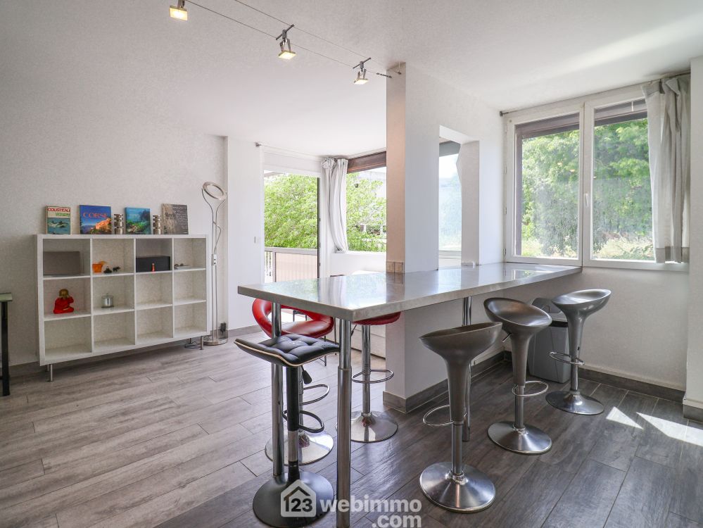 Photo 3 - Marseille 13008 à Marseille