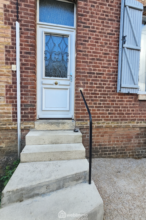 Photo 2 - Laon 02000 à Laon