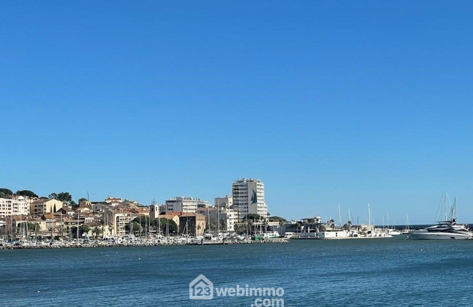 Photo 2 - Sainte-Maxime 83120 à Sainte-Maxime