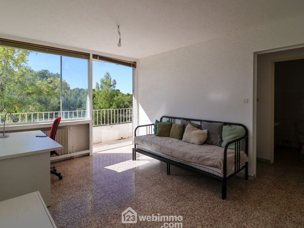 Photo 2 - Marseille 13009 à Marseille