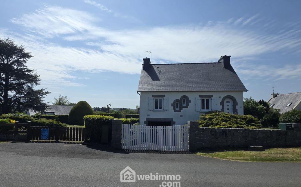 Photo 1 - Ploëzal 22260 à Ploëzal