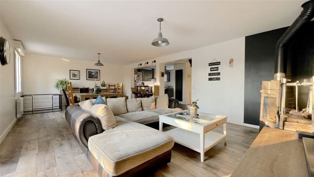 Photo 3 - Mandres-les-Roses 94520 à Mandres-les-Roses