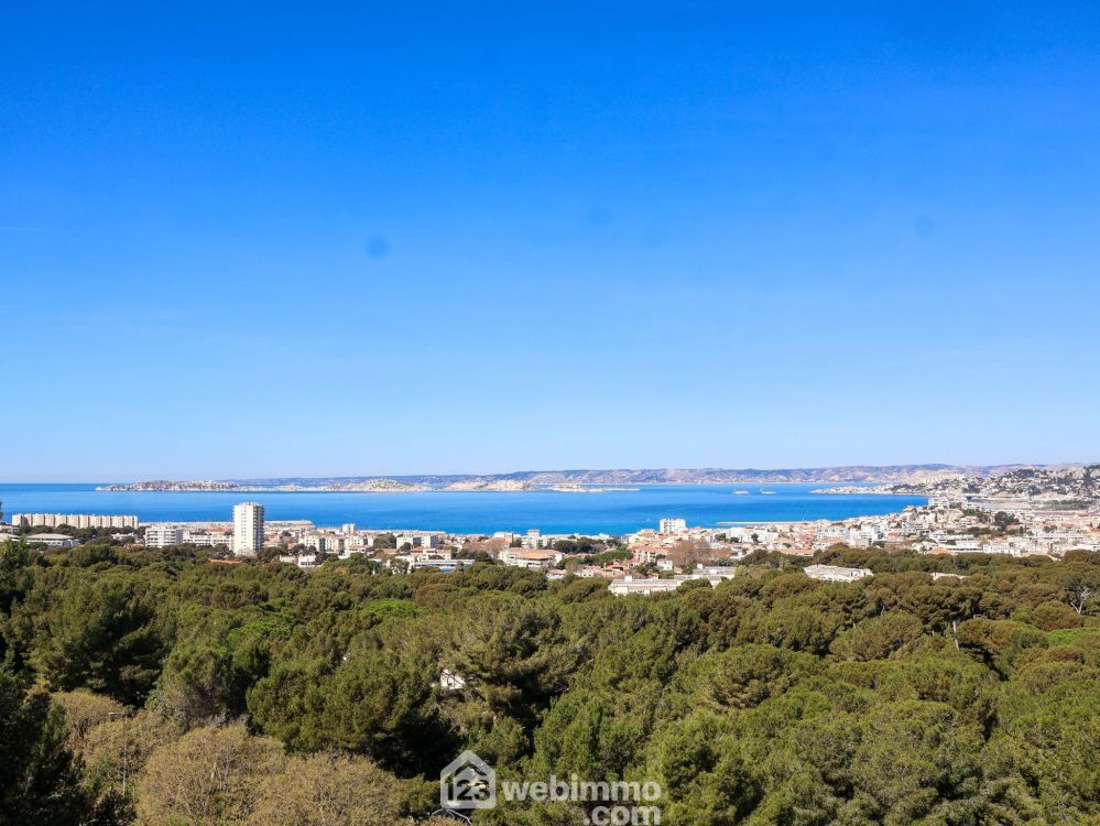 Photo 13 - Marseille 13008 à Marseille