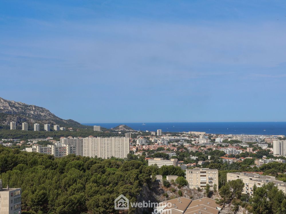 Photo 2 - Marseille 13009 à Marseille