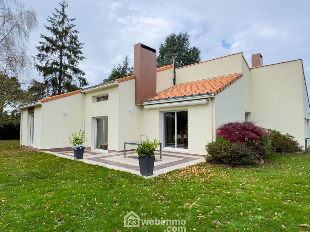 Photo 12 - Cholet 49300 à Cholet