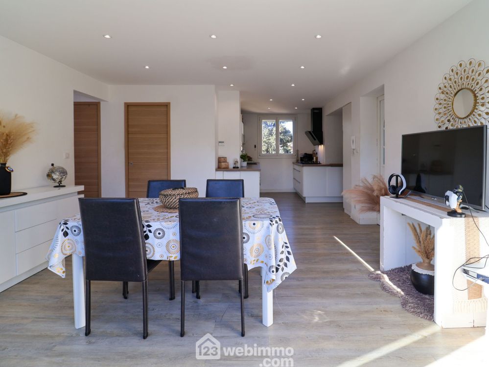 Photo 2 - Marseille 13009 à Marseille