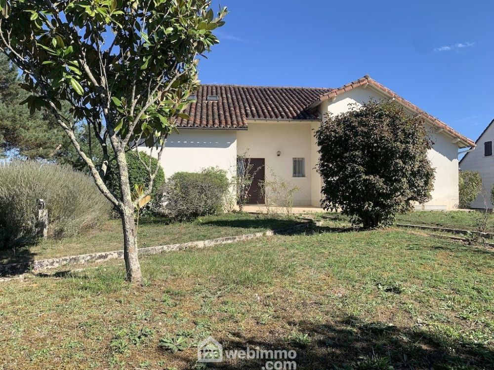 Photo 1 - Lussac-les-Chateaux 86320 à Lussac-les-Chateaux