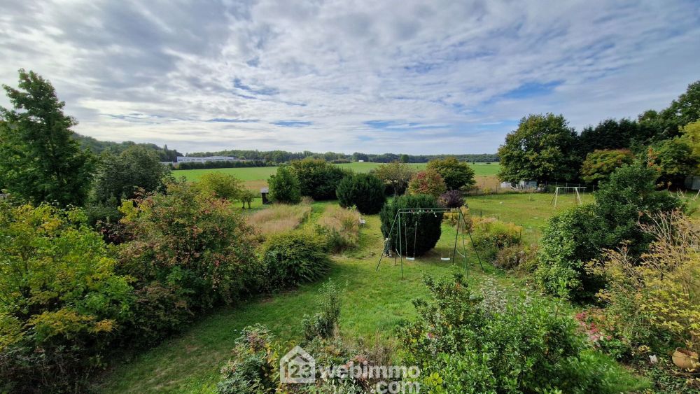 Photo 2 - Laon 02000 à Laon