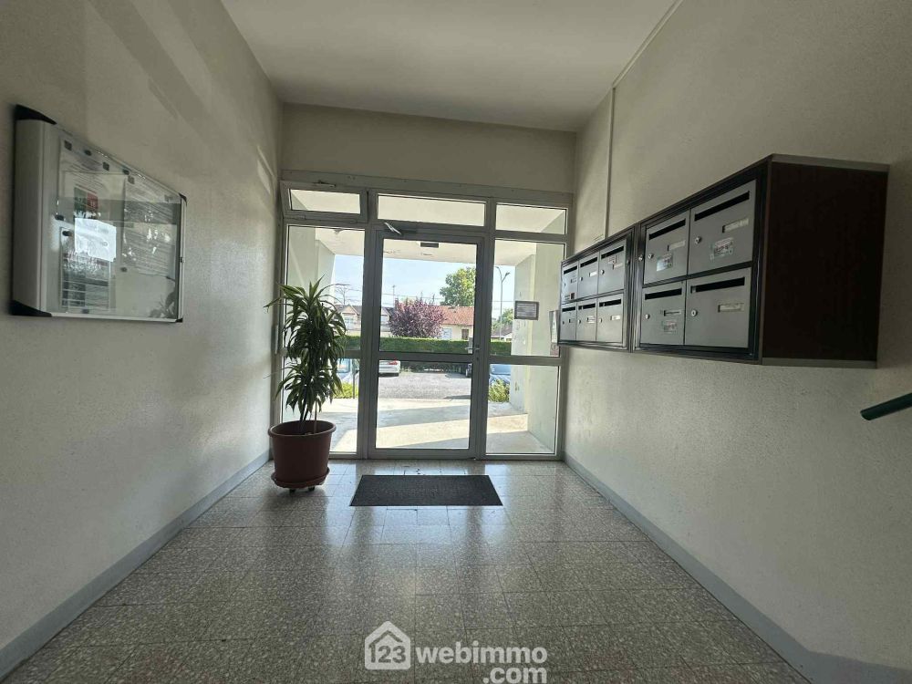 Photo 2 - Laon 02000 à Laon