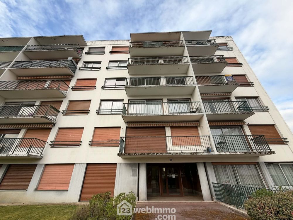 Photo 1 - Laon 02000 à Laon