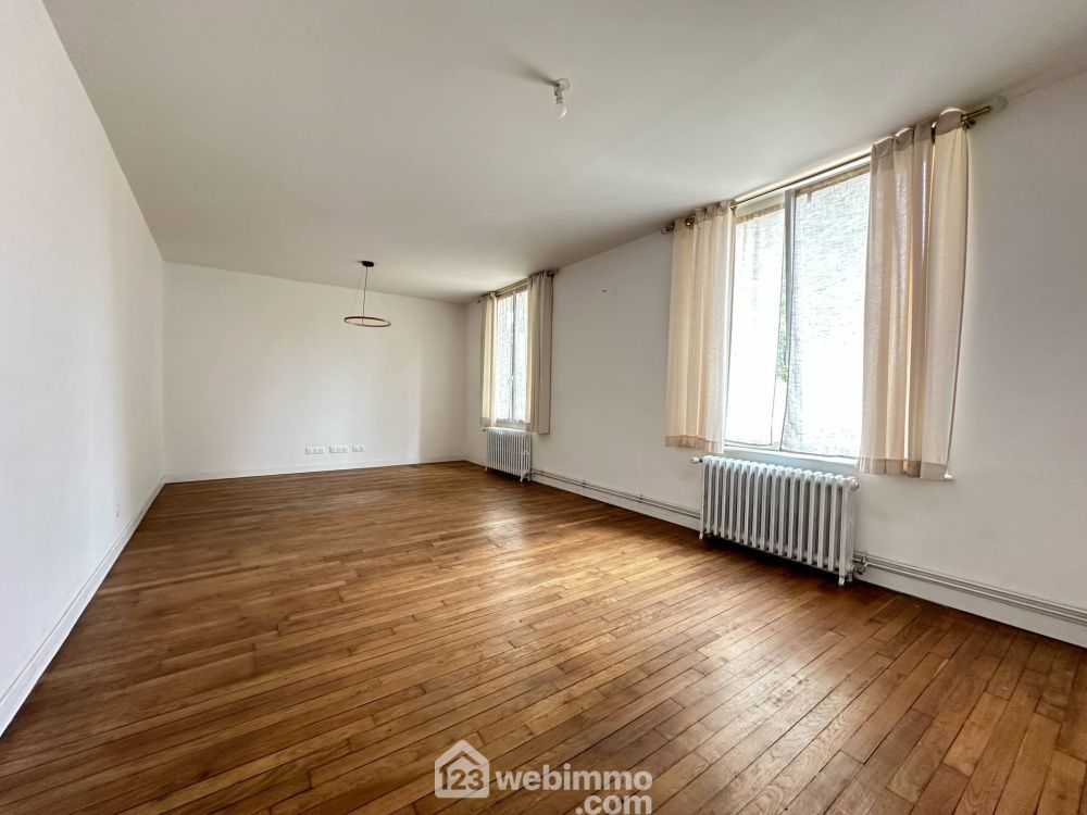 Photo 5 - Laon 02000 à Laon