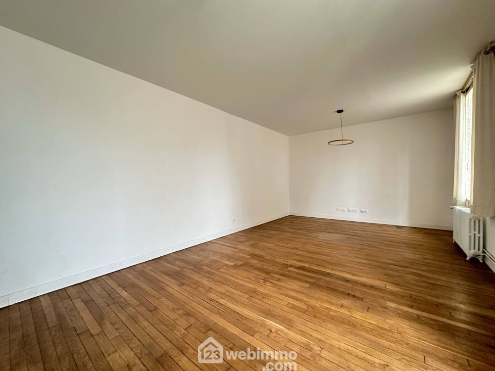 Photo 4 - Laon 02000 à Laon