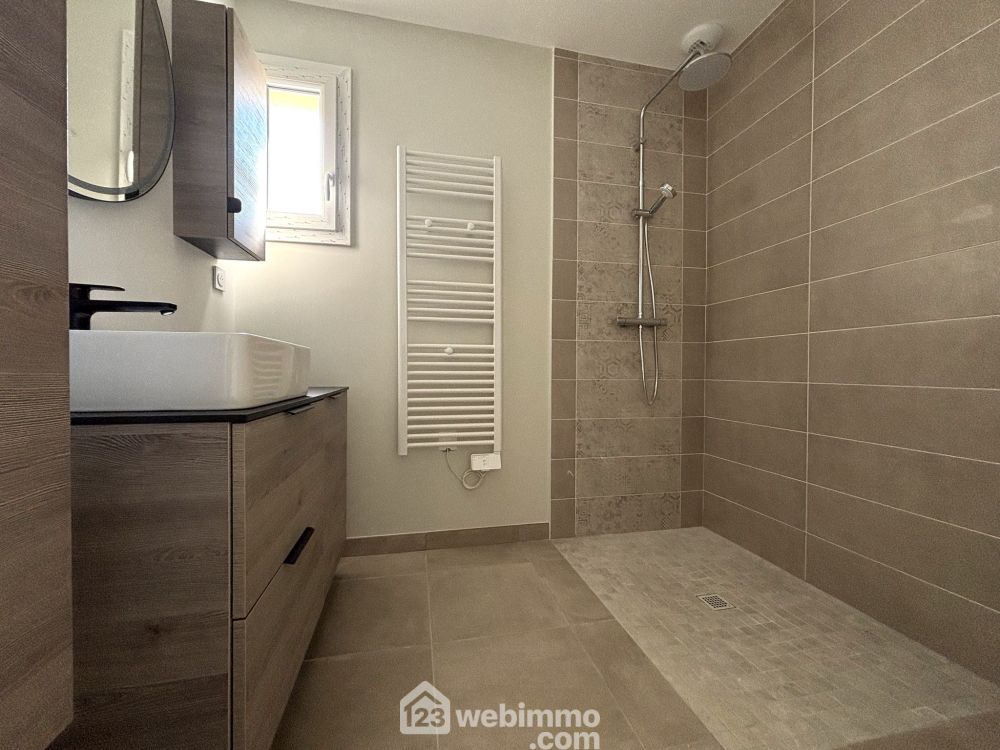 Photo 19 - Neuville-de-Poitou 86170 à Neuville-de-Poitou