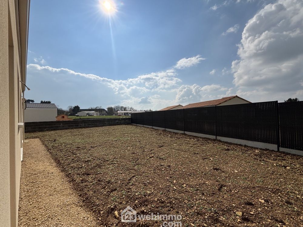 Photo 23 - Neuville-de-Poitou 86170 à Neuville-de-Poitou