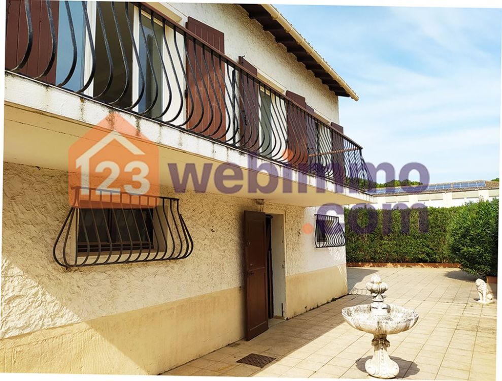 Photo 1 - Arles 13280 à Arles