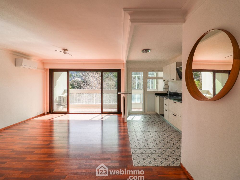 Photo 2 - Marseille 13009 à Marseille