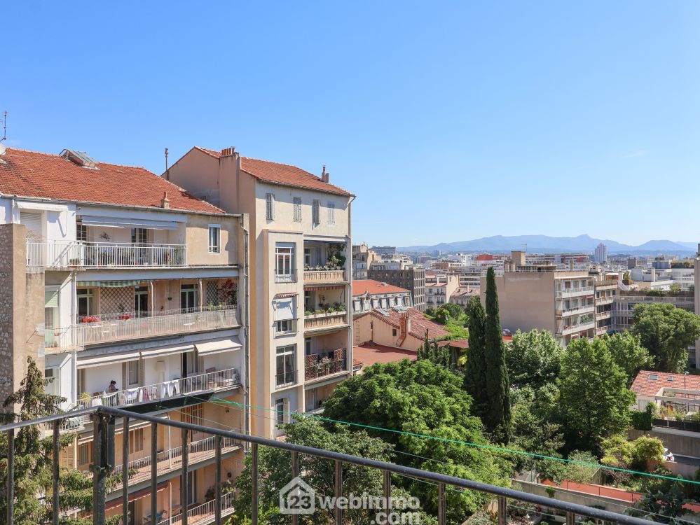 Photo 8 - Marseille 13008 à Marseille