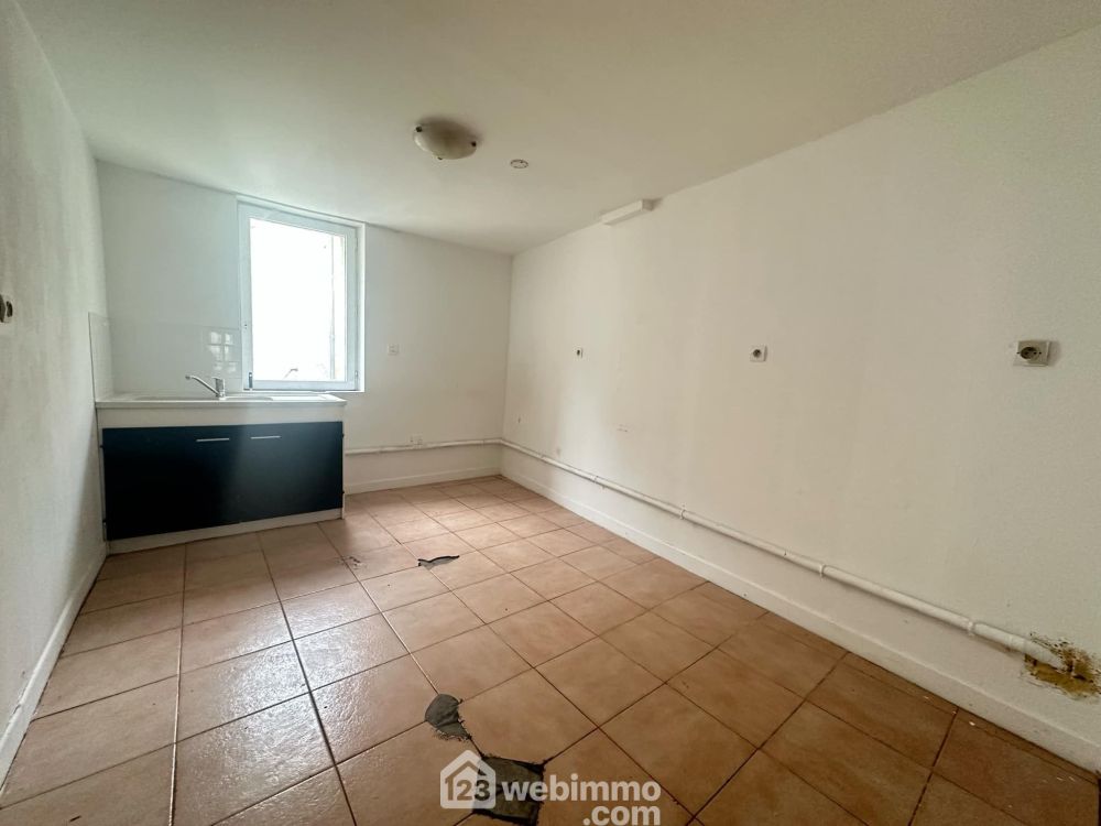 Photo 5 - Laon 02000 à Laon