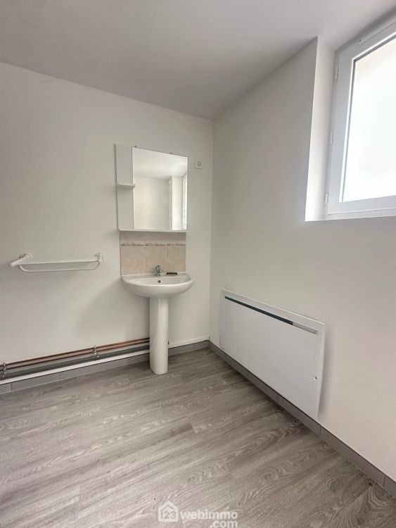 Photo 22 - Laon 02000 à Laon