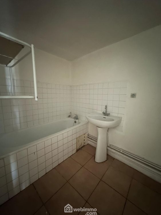 Photo 12 - Laon 02000 à Laon