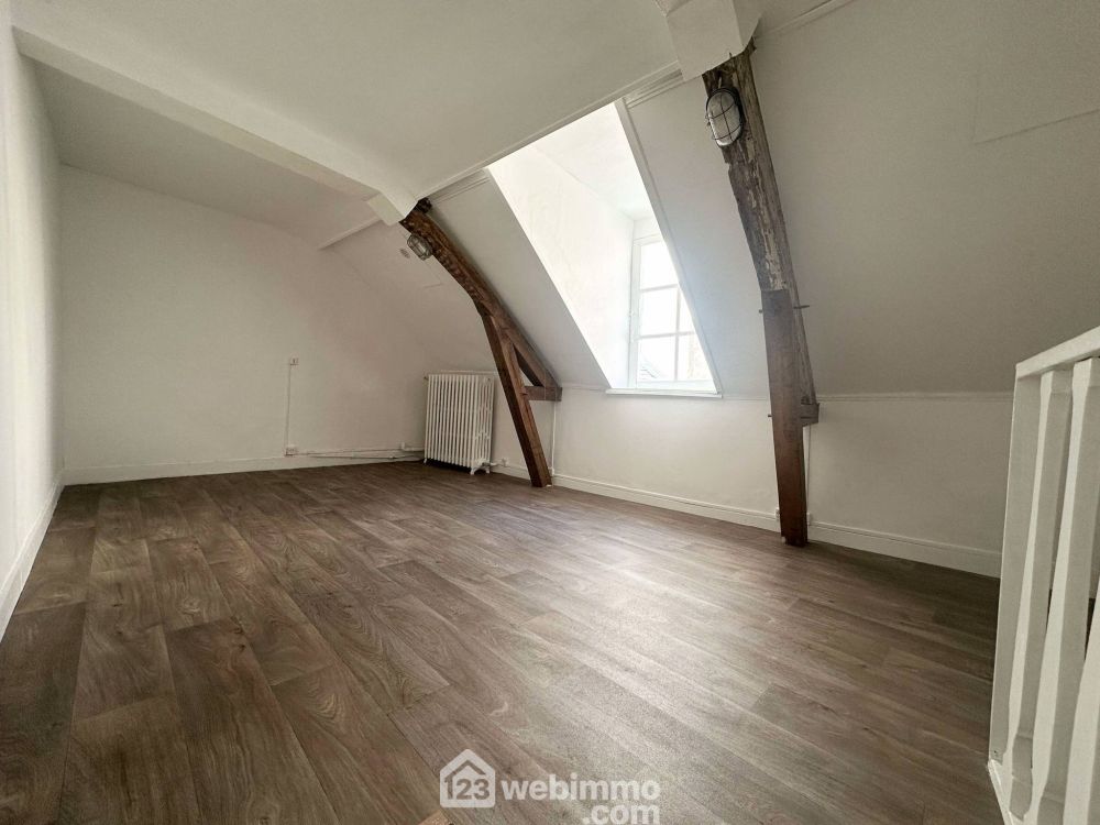 Photo 44 - Laon 02000 à Laon