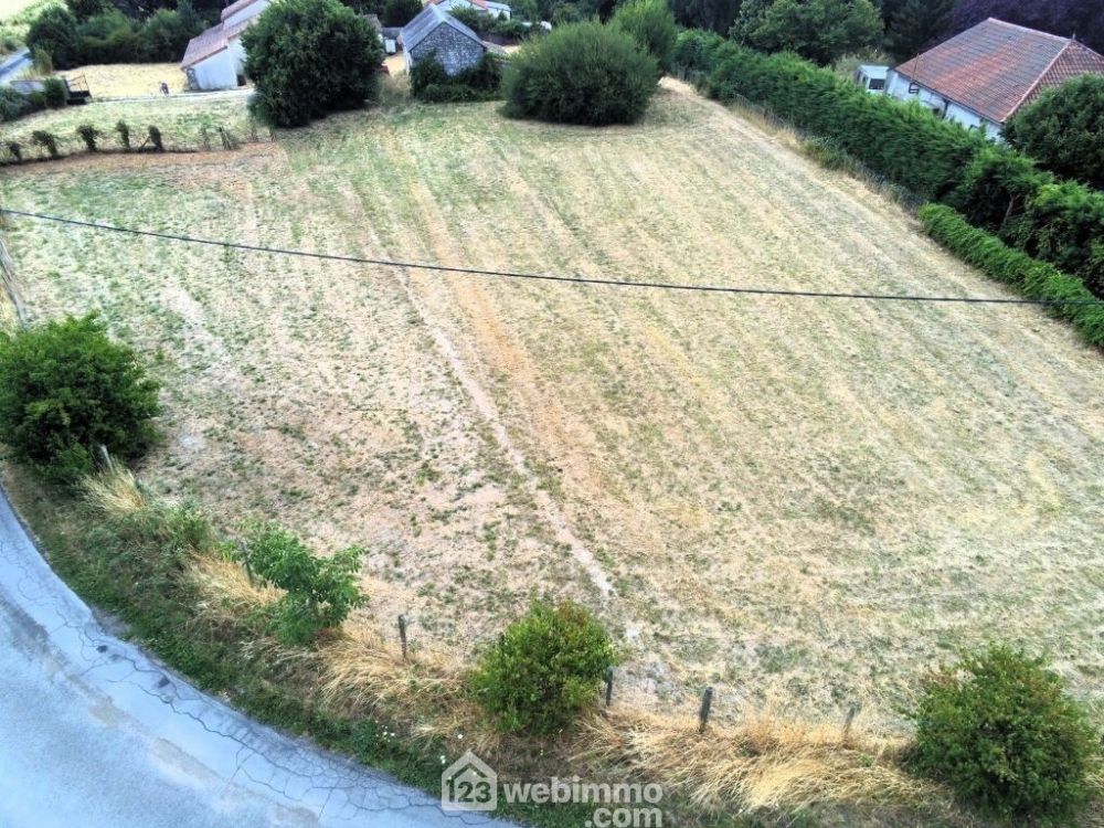 Photo 3 - Leigné-sur-Usseau 86230 à Leigné-sur-Usseau