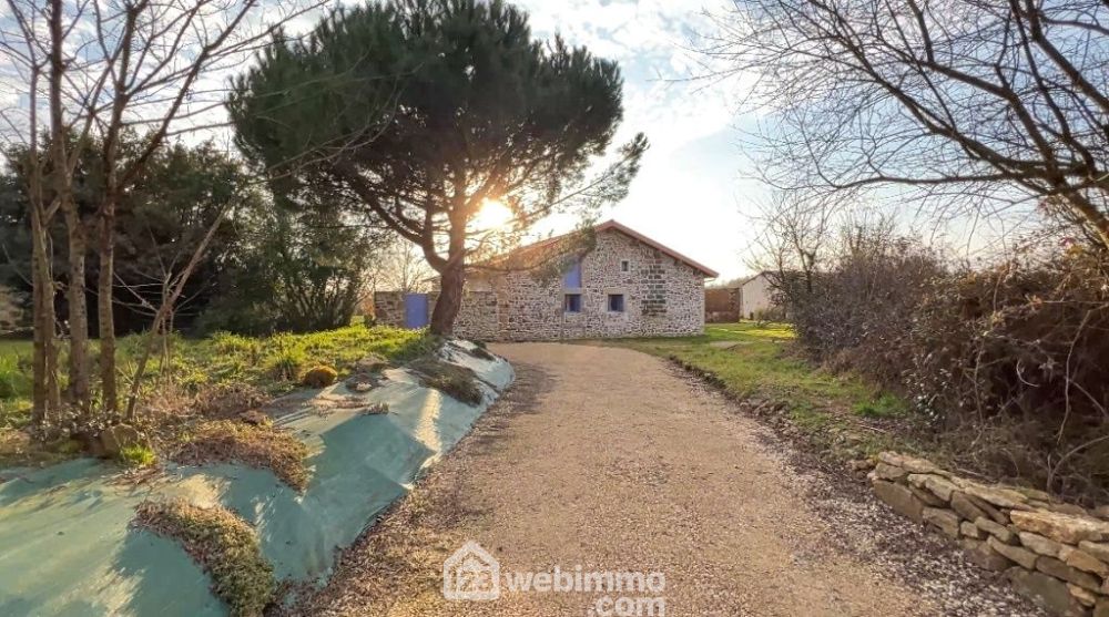 Photo 2 - Saint-Germier 79340 à Saint-Germier