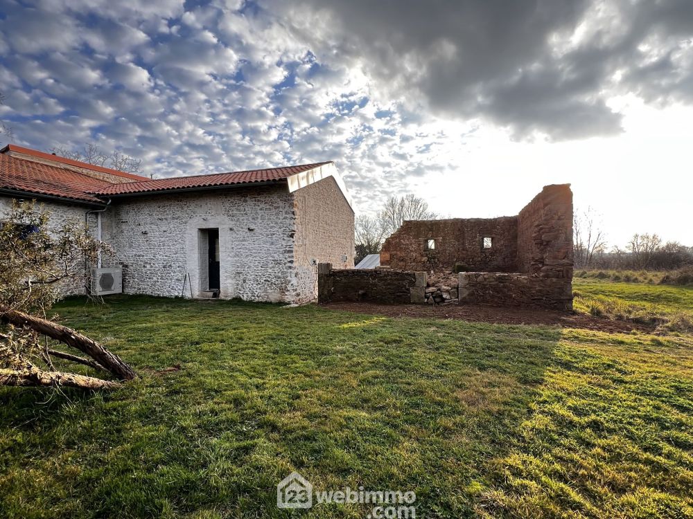 Photo 36 - Saint-Germier 79340 à Saint-Germier