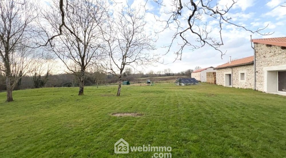 Photo 41 - Saint-Germier 79340 à Saint-Germier