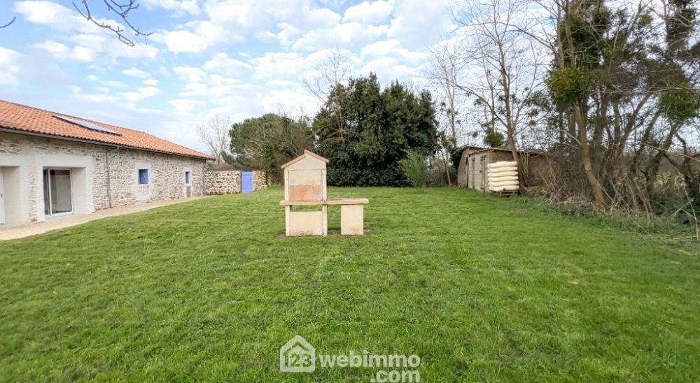 Photo 42 - Saint-Germier 79340 à Saint-Germier