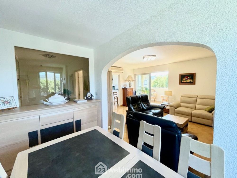 Photo 2 - Sainte-Maxime 83120 à Sainte-Maxime